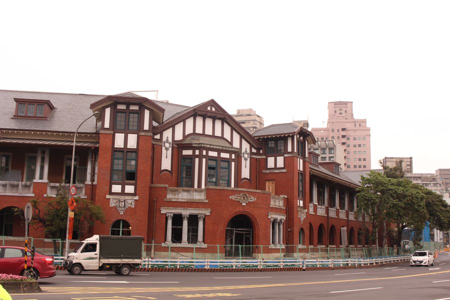 走入街景風情畫──記台北城市散步:與凌宗魁走訪北市西區建築群