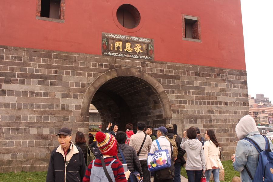 走入街景風情畫──記台北城市散步:與凌宗魁走訪北市西區建築群