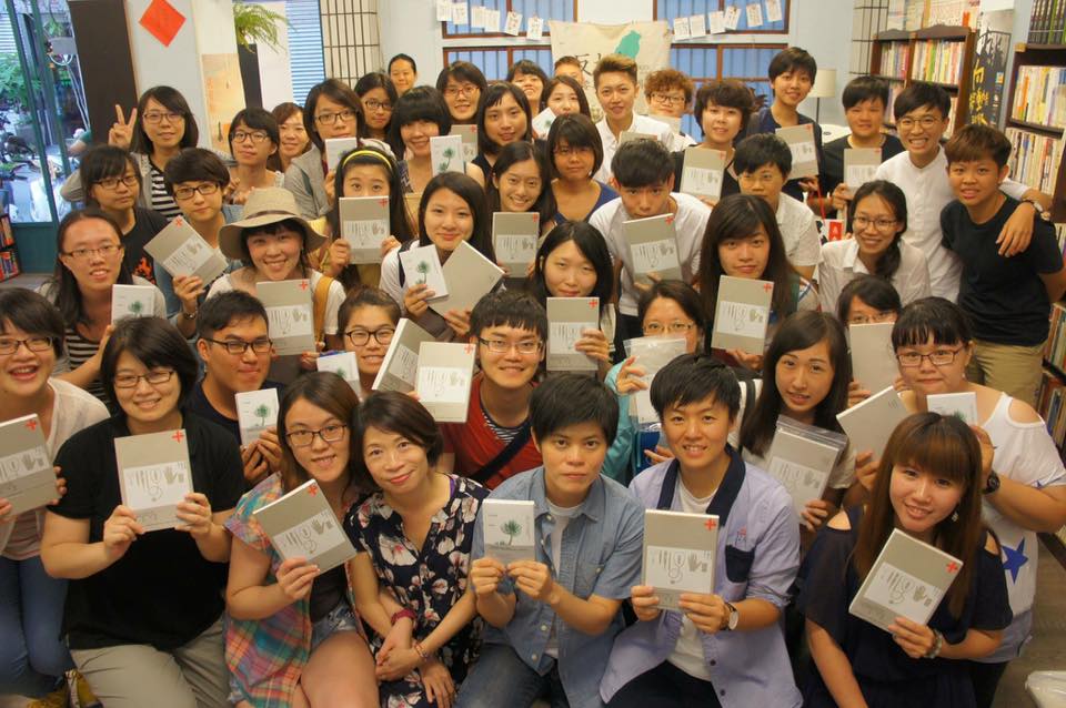 「千瘡百孔的人,談一場向光的戀愛」──記瑯嬛書屋陳雪、李屏瑤、早餐人對談