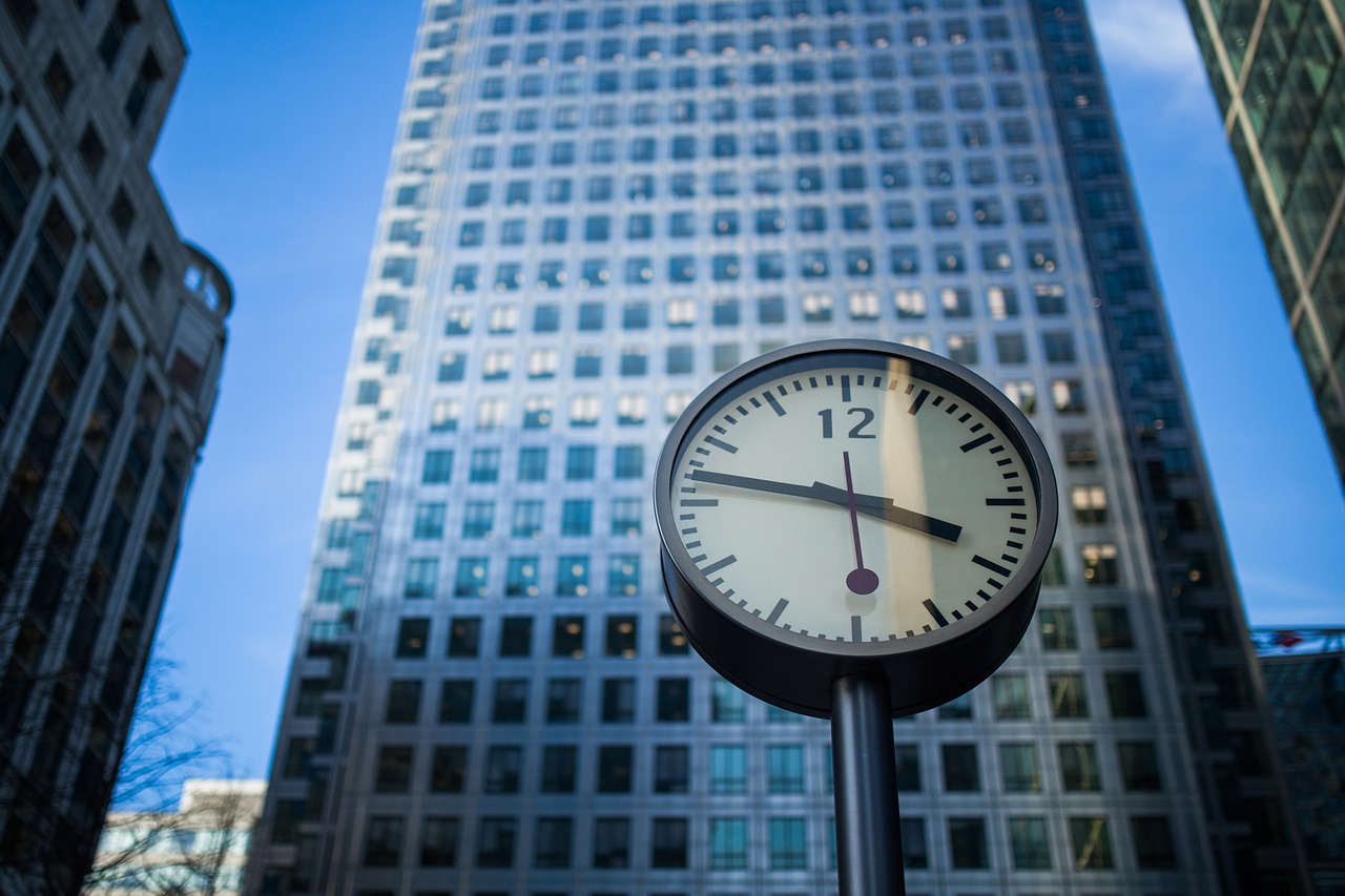 clock-926379_1280