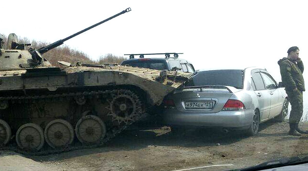 【裴凡強的人我生活】戰鬥民族的車車:左駕可以,右駕可以,坦克駕也可以啦!