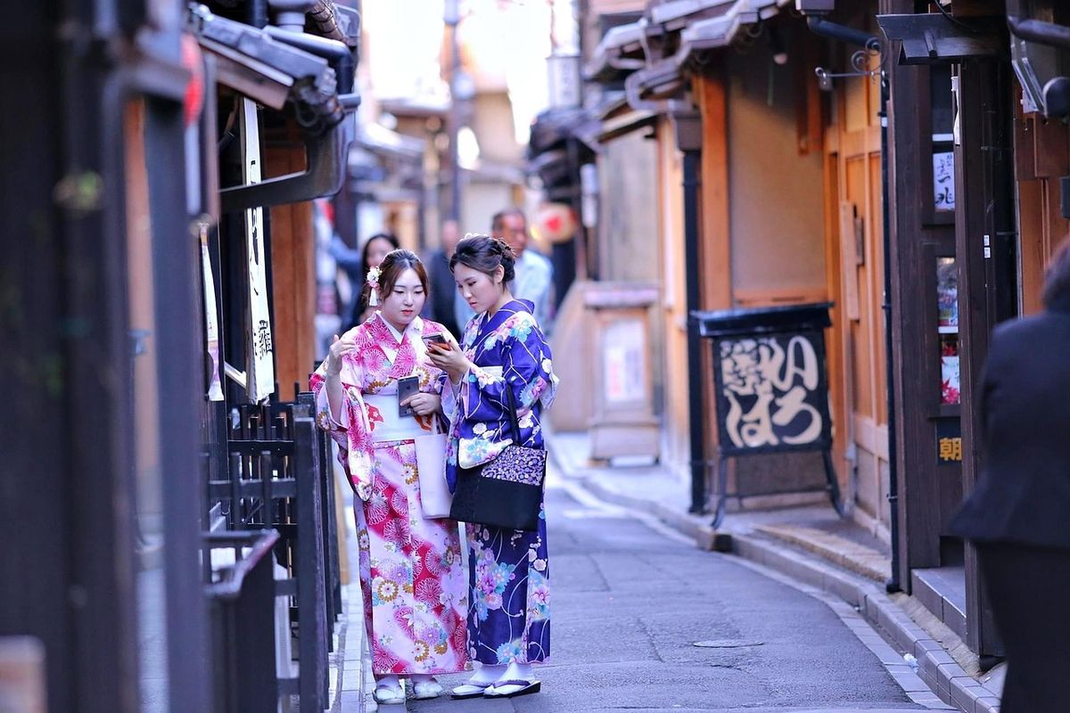 初夏時訪苔寺,豔夏時宿「星のや 京都」