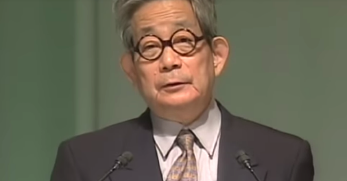 大江健三郎:我身處邊緣,我握有批評的力量