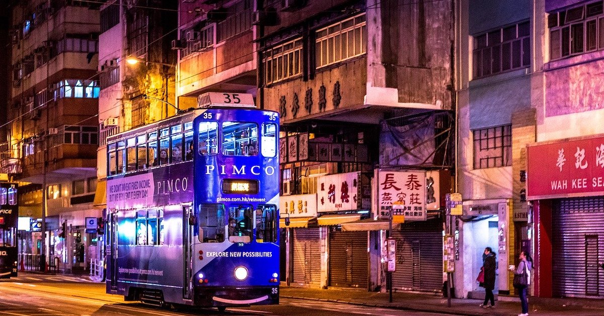 馬家輝寫香港灣仔堂口，是一個關於「身不由己」的故事。