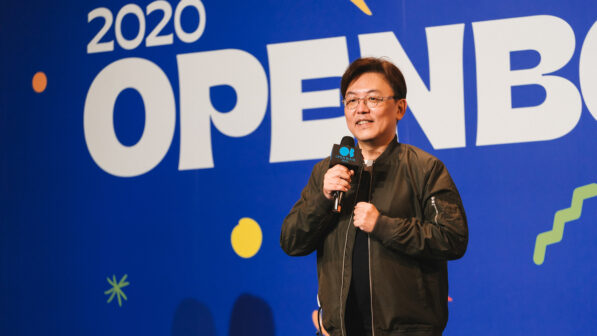 郭強生感性表示，今天很高興還有機會跟新浪一起興風作浪（陳宥中攝）