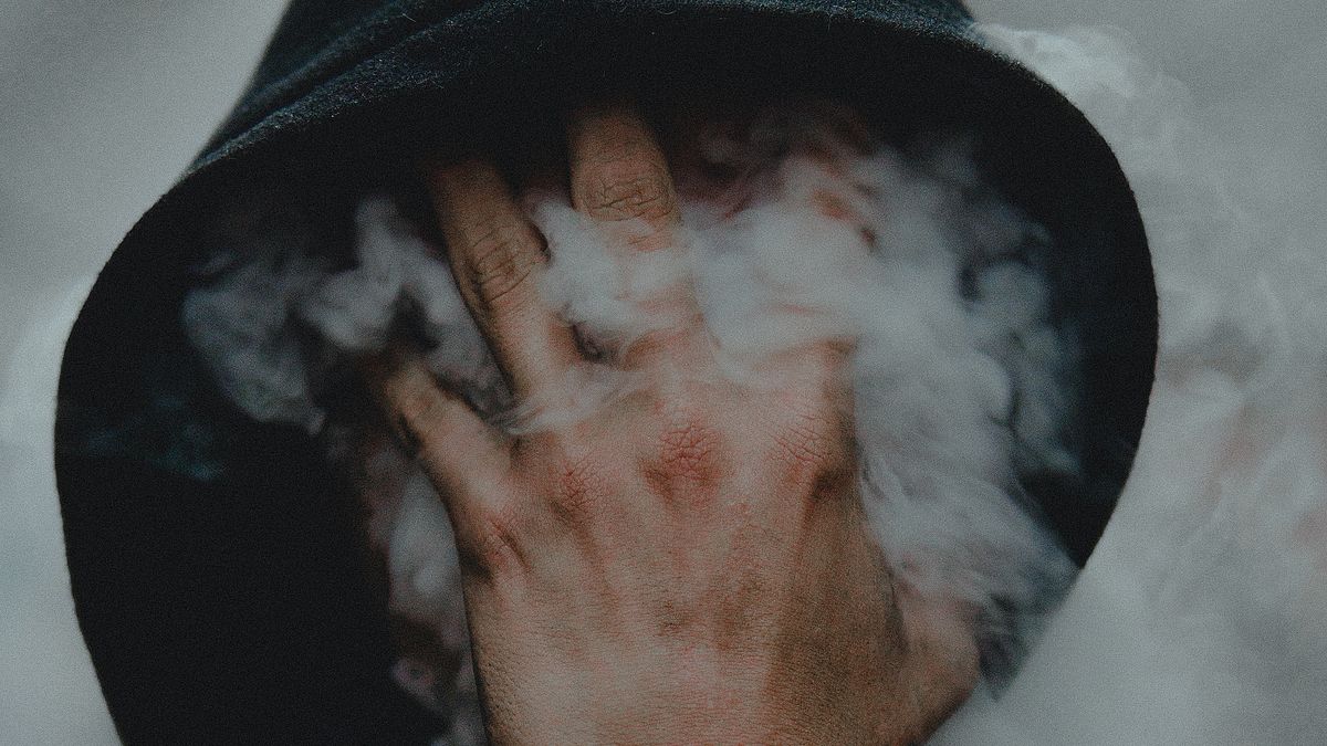 為什麼我們總是相信超自然?以及該如何思考怪誕現象?