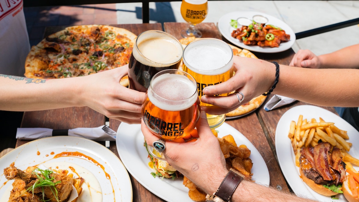 学会5个喝酒小妙招，能让你在酒桌上“千杯不醉”，建议收藏起来_搜狐网, image size:1200x675