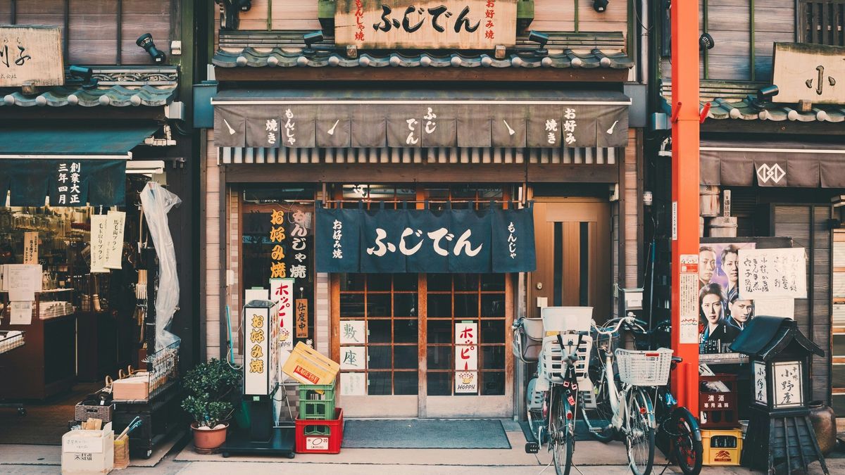 多麼微渺平凡,同時多麼獨一無二。《東京日日》