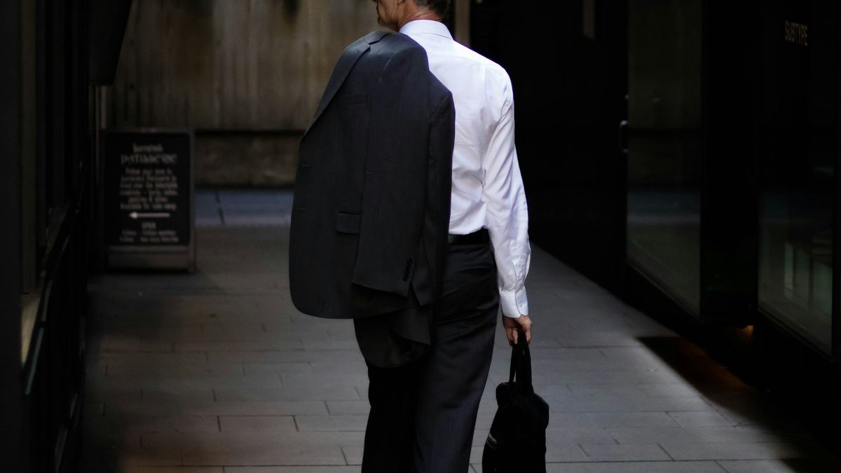 歷久彌新的《權力掮客》與老當益壯的傳記大師- Readmoo閱讀最前線