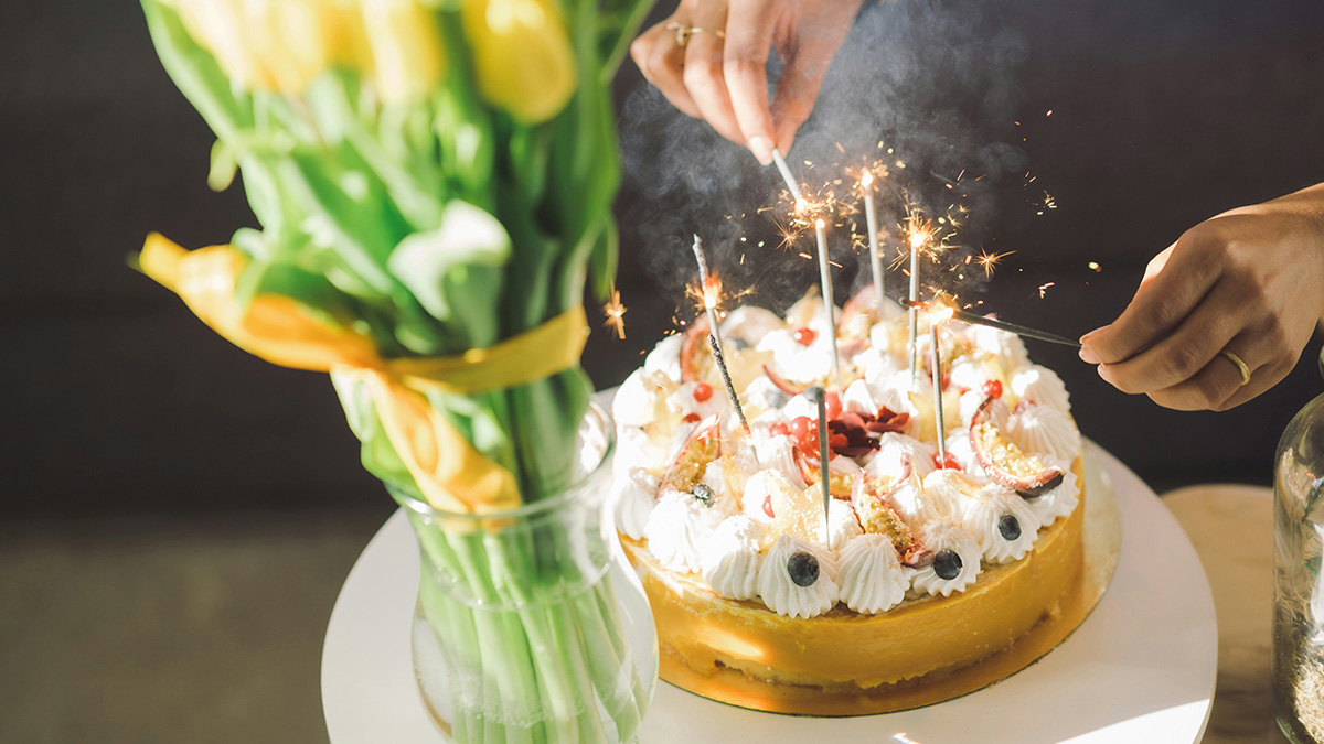 生日蛋糕會是誰送的？