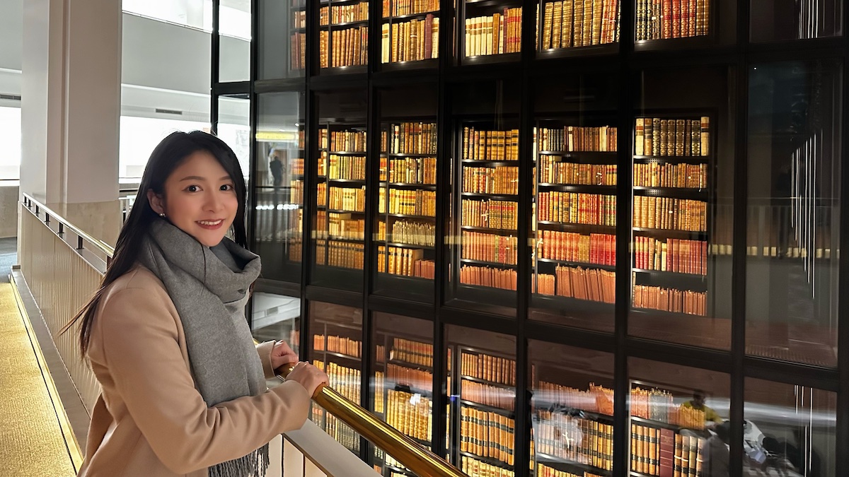 與其讓故事悄悄待在展櫃裡,我更希望它們被更多人看到、笑一笑、聊一聊──專訪5月店長郭怡汝