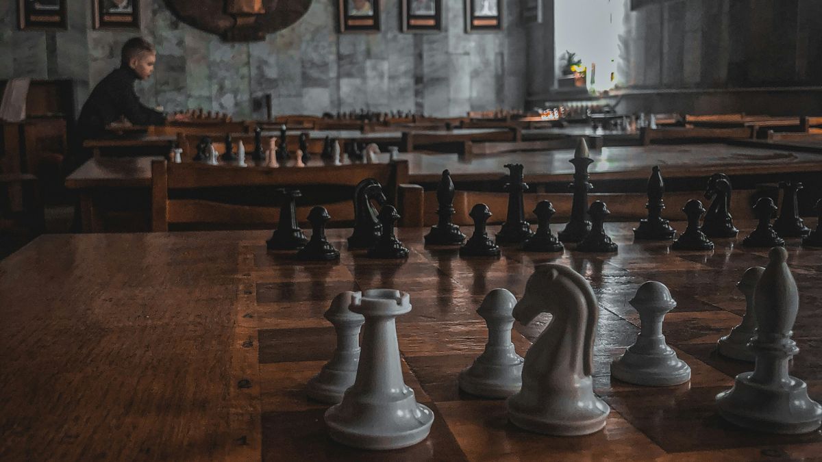 【葉清來的商管與心靈閱讀】無限棋局的玩家會活成傳奇:《有限與無限的遊戲》