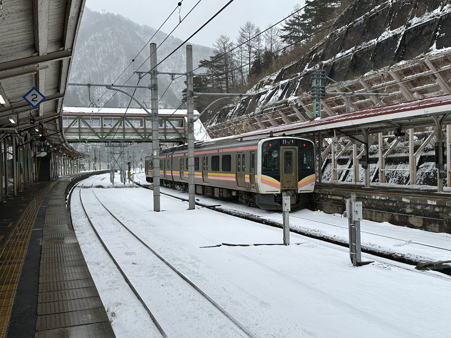 【Check-In文學現場】川端康成篇之三《雪國》(上):美麗的愛與徒勞,在雪夜盡頭的異世界