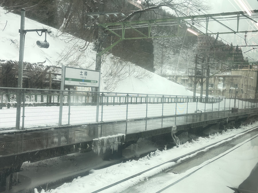 【Check-In文學現場】川端康成篇之三《雪國》(上):美麗的愛與徒勞,在雪夜盡頭的異世界