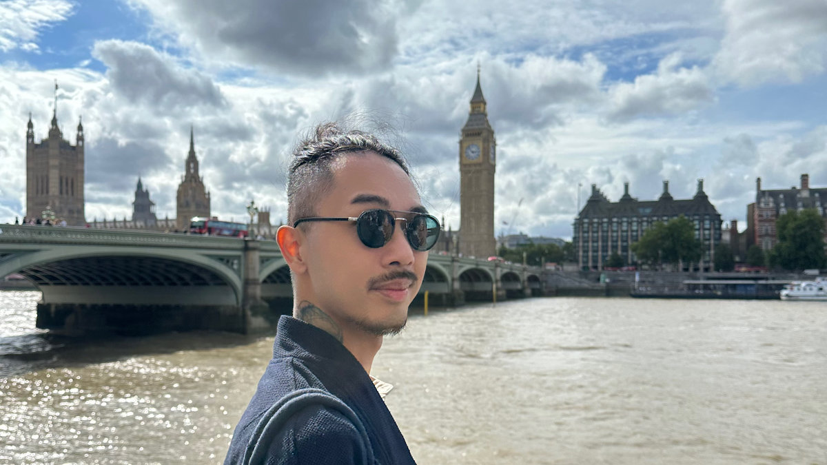 我確實非常想寫一種連結到香港髒話的判斷標準──專訪《代代》作者沐羽