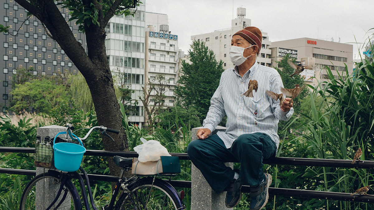 比詐騙集團更狠!「不讓你活,也不讓你死」的下流老人地下經濟