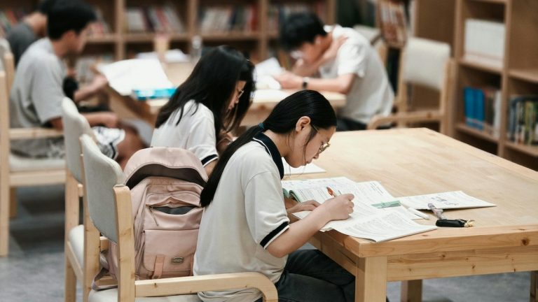 因為右腦優勢，華人普遍學不好英文?!
