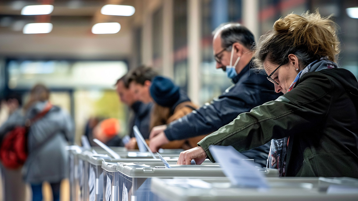 民主是什麼？選票、競逐與自治的終極辯論