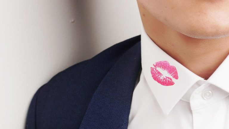 結婚五年，偵探說我丈夫的外遇對象超過百人