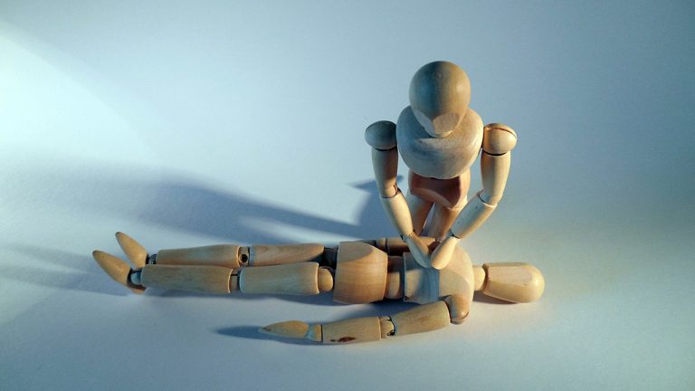神經科學家驚人發現：催產素只對真人按摩有效？